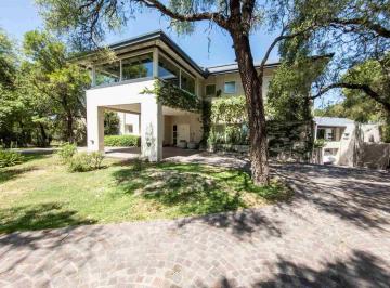 Casa · 780m² · 17 Ambientes · 3 Cocheras · Venta Exclusiva Casa 4 Dorm Lomas de La Carolina