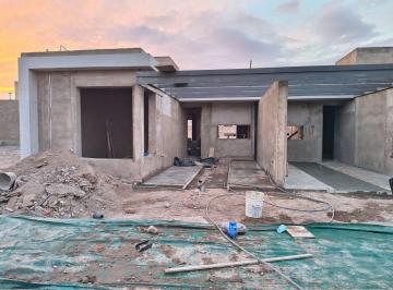 PH · 80m² · 4 Ambientes · 1 Cochera · Venta Casa en B° Privado Godoy Cruz, Mendoza