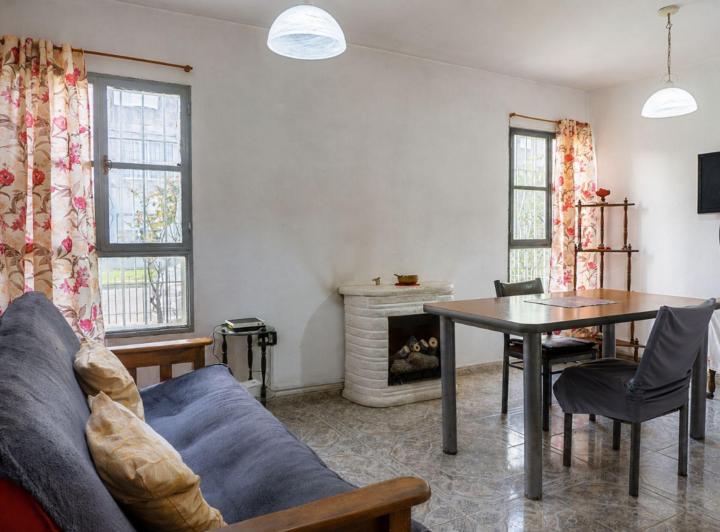 Casa · 98m² · 5 Ambientes · 2 Cocheras