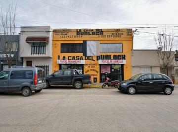 Local comercial · 200m² · 1 Cochera · Local + Departamento Venta con Fondo de Comercio