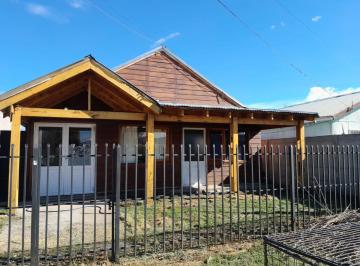 Casa · 156m² · 7 Ambientes · Casa en Venta en Trevelin – 3 Dorm., Amplio