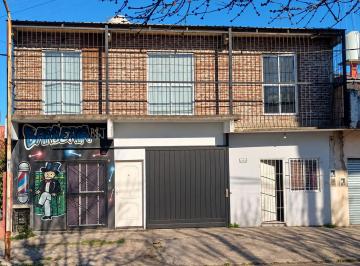 Casa · 120m² · 4 Ambientes · Venta Casa Multifamiliar con Local Isidro Casanova