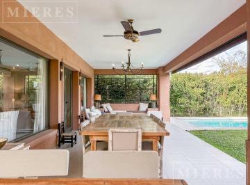 Casa · 133m² · 4 Ambientes · 3 Cocheras · Casa en Venta de Una Planta - Apto Credito - La Comarca Bancalari