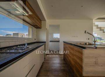Casa · 230m² · 4 Ambientes · 2 Cocheras · Casa - Venta - Barrio San Felipe - Canning