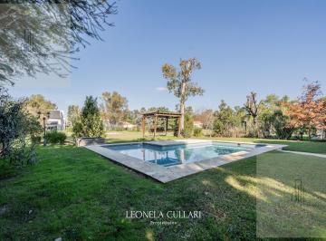 Casa · 820m² · 4 Ambientes · 6 Cocheras · Venta - Casa - Saint Thomas Este - Canning