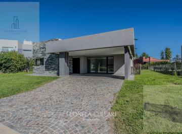 Casa · 140m² · 4 Ambientes · 4 Cocheras · Venta - Casa - Barrio Santo Domingo - Canning / San Vicente
