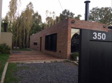 Casa · 80m² · 3 Ambientes · 1 Cochera · Casa en Alquiler en City Bell