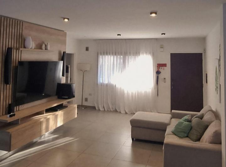 Casa · 170m² · 3 Ambientes · 2 Cocheras