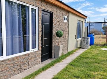 Casa · 54m² · 3 Ambientes · 1 Cochera · Casa 2 Dorm. Venecia Plottier