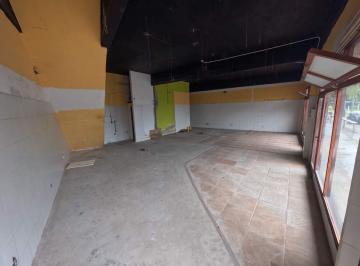 Local comercial · 90m² · 3 Cocheras · Alquiler Local Comercial Sobre Varetto Sdp (Unico)