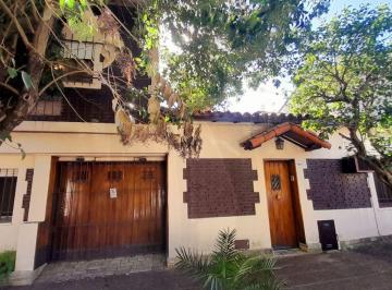 Oficina comercial · 157m² · 4 Ambientes · 1 Cochera · Olivos - a 2 Cuadras de Av Maipú - Planta Baja con Excelente Frente!