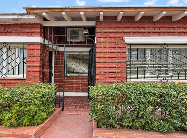 Casa · 190m² · 6 Ambientes · 1 Cochera