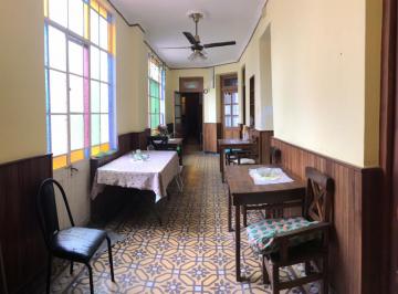 Casa de 8 ambientes, Paraná · Amplia Casa Centrica