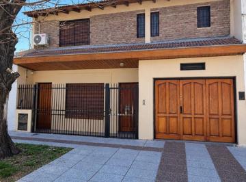 PH de 5 ambientes, Vicente López · Excelente PH, Vivienda Multifamiliar