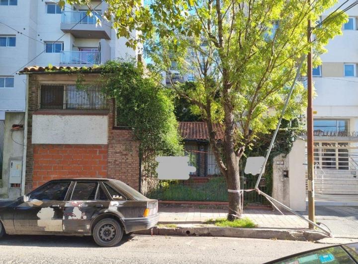 Terreno · 256m²