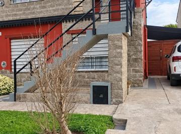 Casa · 150m² · 6 Ambientes · 1 Cochera · Venta - Casa en Block 6 Dorm., 4 Baños - Faro