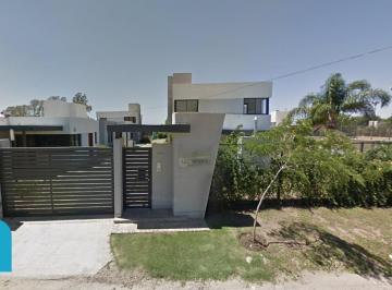 Casa · 83m² · 4 Ambientes · 1 Cochera · Casa en Venta - Villa Allende - Housing La Carmela