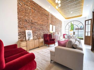 Casa · 197m² · 5 Ambientes · 1 Cochera · Venta Casa 4 Dorm.. Abasto. Apta Crèdito.