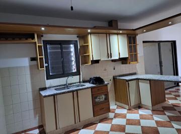 Alquilo amplio piso con cochera en excelente precio y ubicación, Zona residencia · Oportunidad Amplio Piso con 4 Dorm. y Cochera Excelente Precio y Ubicación