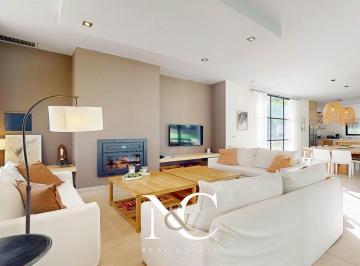 Casa · 177m² · 4 Ambientes · Casa en Venta en Costa Esmeralda Fondo Libre Al Bosque