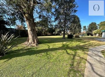 Casa · 80m² · 3 Ambientes · 5 Cocheras · Casa en Villa Gobernador Udaondo
