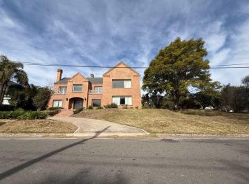 Casa de 7 ambientes, La Calera · Las Delicias Gran Casa en Venta, 4 Dorm., Dependencia de Servicio,5 Baños, Pileta, Quincho