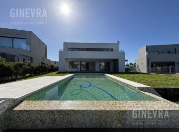 Casa · 216m² · 6 Ambientes · 2 Cocheras · Casa en Venta en Santa Ana Villanueva