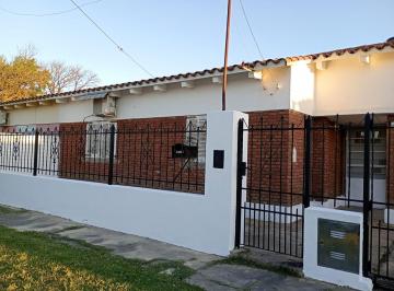 Casa · 112m² · 5 Ambientes · 1 Cochera · Casa - San Lorenzo