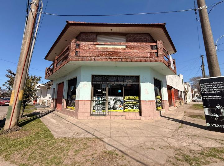 PH · 261m² · 7 Ambientes · 2 Cocheras