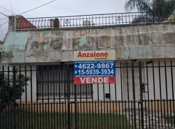 Terreno · 143m² · Lote con Casa en Regular Estado (Gral. Pico 1592)