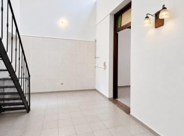 PH · 85m² · 4 Ambientes · Casa de Pasillo 3 Dorm. en Alquiler