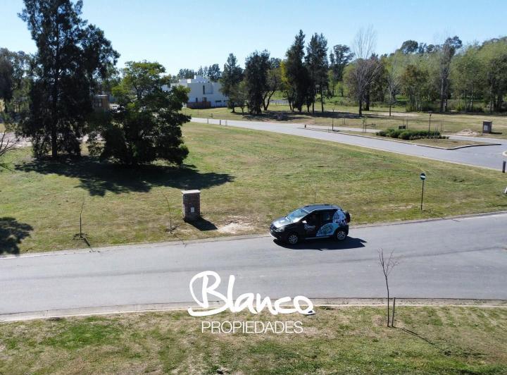 Terreno · 814m²