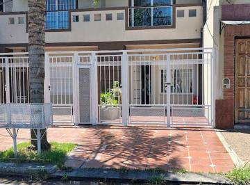 Casa · 77m² · 3 Ambientes · 1 Cochera · Alquiler Duplex 3 Ambientes Ramos Mejia