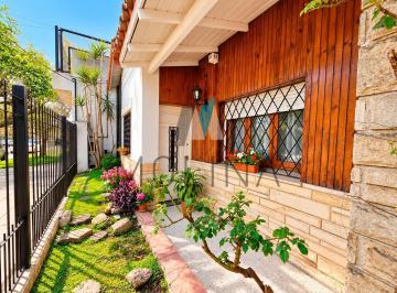 Casa · 100m² · 4 Ambientes · 1 Cochera · Venta de Chalet en Planta Baja de 4 Amb en Castelar Norte