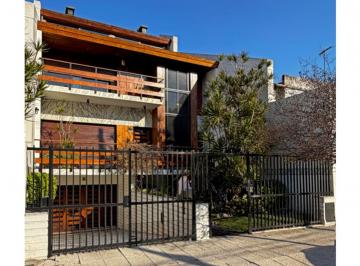 Casa · 310m² · 5 Ambientes · 3 Cocheras · Gran Casa Familiar Donde Entra Todo Lo Que Importa