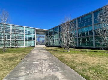 Oficina comercial · 147m² · 2 Cocheras · Oficina en Alquiler en Skyglass 1, Manuel Alberti, Pilar