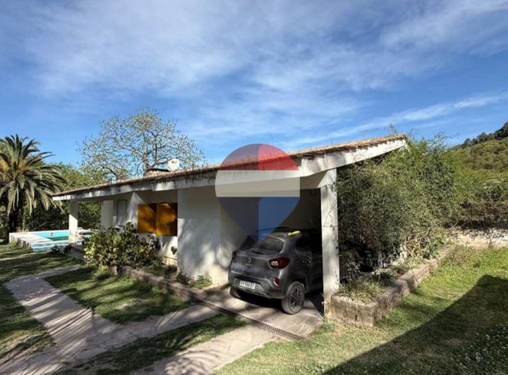 Casa · 160m² · 5 Ambientes · 1 Cochera