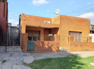 Casa · 90m² · 3 Ambientes · 1 Cochera · Venta Casa a Reciclar Palomar 3 Amb. Planta Baja