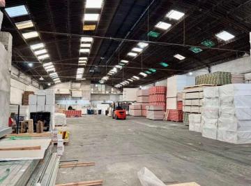 Bodega-Galpón de 4 ambientes, La Matanza · Galpón Industrial de 1.375 m² con Salida a Dos Calles – La Tablada