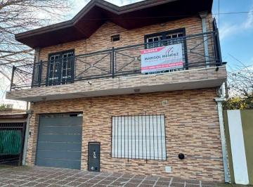Casa de 3 ambientes, Almirante Brown · Hermosa Casa
