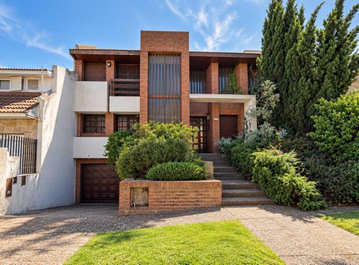 Casa · 342m² · 5 Ambientes