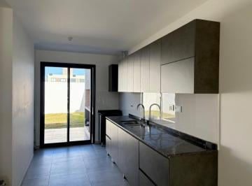 Casa de 3 ambientes, Córdoba · Venta Dupelx Docta Av 2 Dormitorio y 2 Baños Completos Financiacion