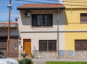 PH · 121m² · 4 Ambientes · PH en Venta de 4 Ambientes en Tapiales