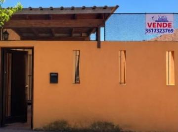 Casa · 167m² · 5 Ambientes · 1 Cochera · Oportunidad!casa en Venta Alto Alberdi 2 Dorm.