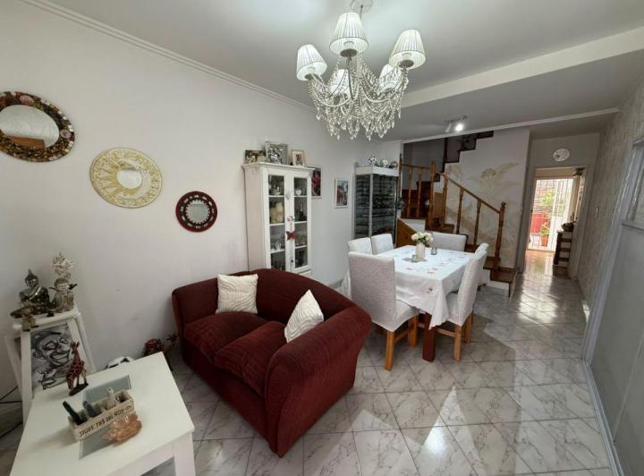 Casa · 84m² · 4 Ambientes · 1 Cochera