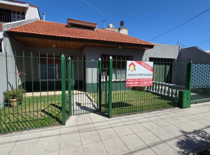 Casa · 151m² · 4 Ambientes · 3 Cocheras