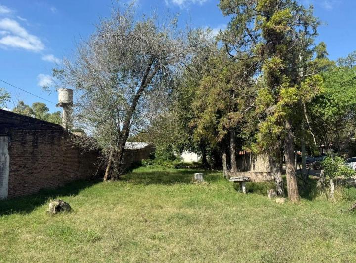Terreno · 605m²