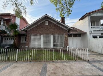 Casa · 201m² · 3 Dormitorios · 1 Cochera · Casa en Venta en El Barrio Carreras de San Isidro