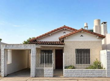 Casa · 87m² · 3 Ambientes · 1 Cochera · Venta Casa Navarro 85 Merlo Norte