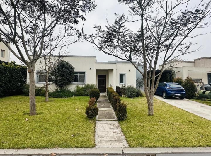 Casa · 138m² · 4 Ambientes